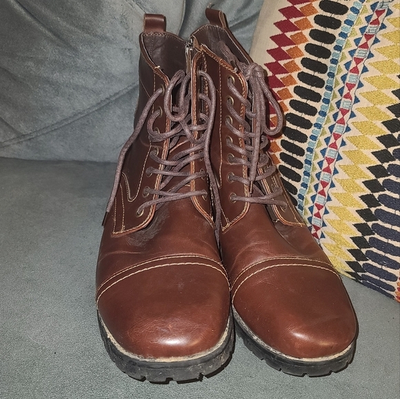 Report | Booster Boots Men\'s Size 13M